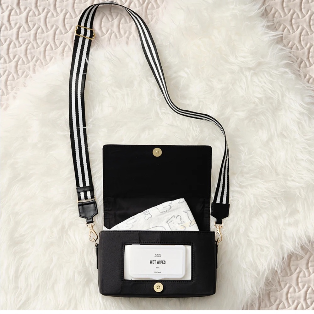 NIP!  Tote Savvy Crossbody Change Kit Minimalist Diaper Bag Color Fawn